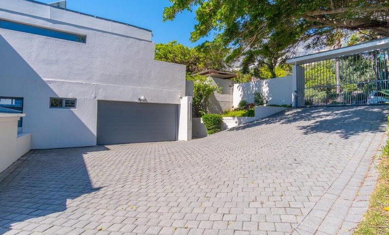 4 Bedroom Property for Sale in Camps Bay Western Cape